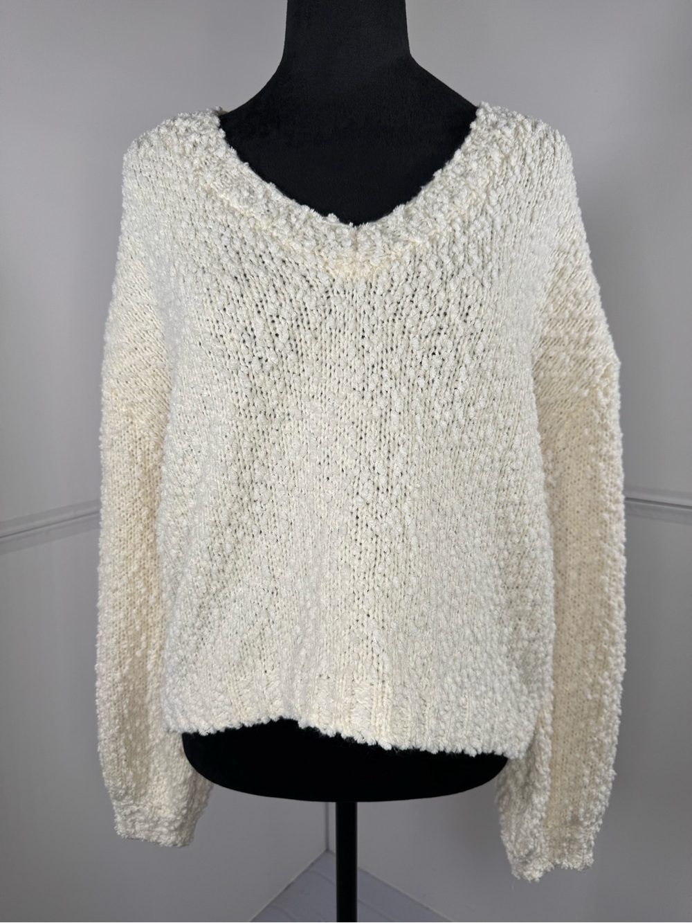 Altar'd State Ivory Popcorn Knit V-Neck Sweater Women's Medium Chunky Boucle
